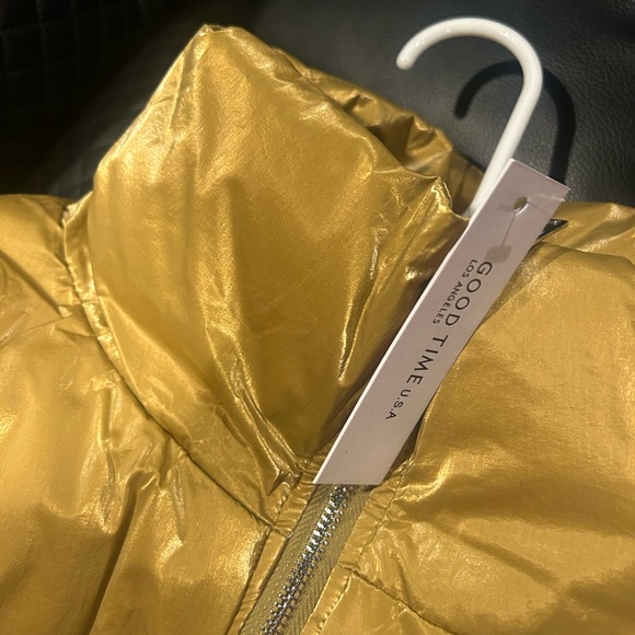 Women's Gold Puffer Jacket - Picture 3 of 4